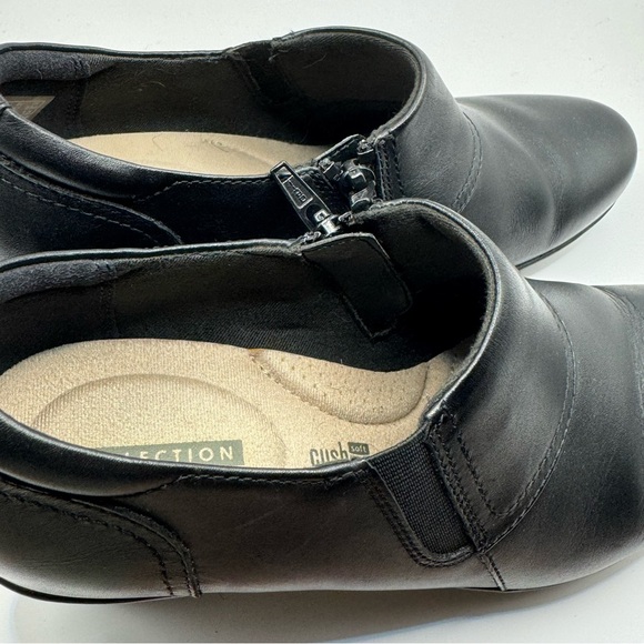 Clarks | Leather Mules - Picture 12 of 12